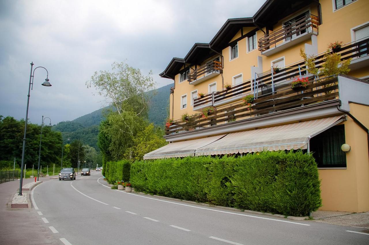 Hotel Dolomiti Levico Terme Exterior photo